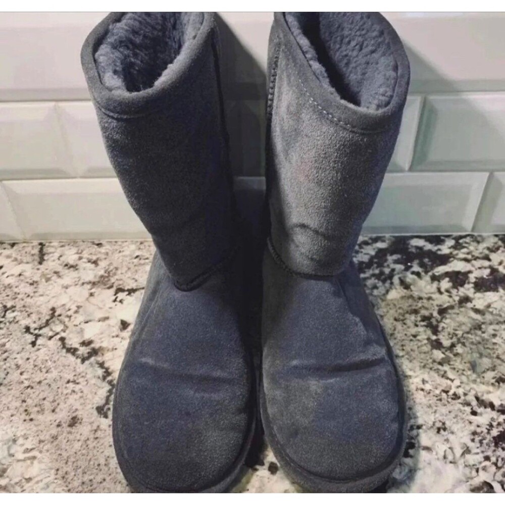 Bearpaw Boots Grey Suede Size 8